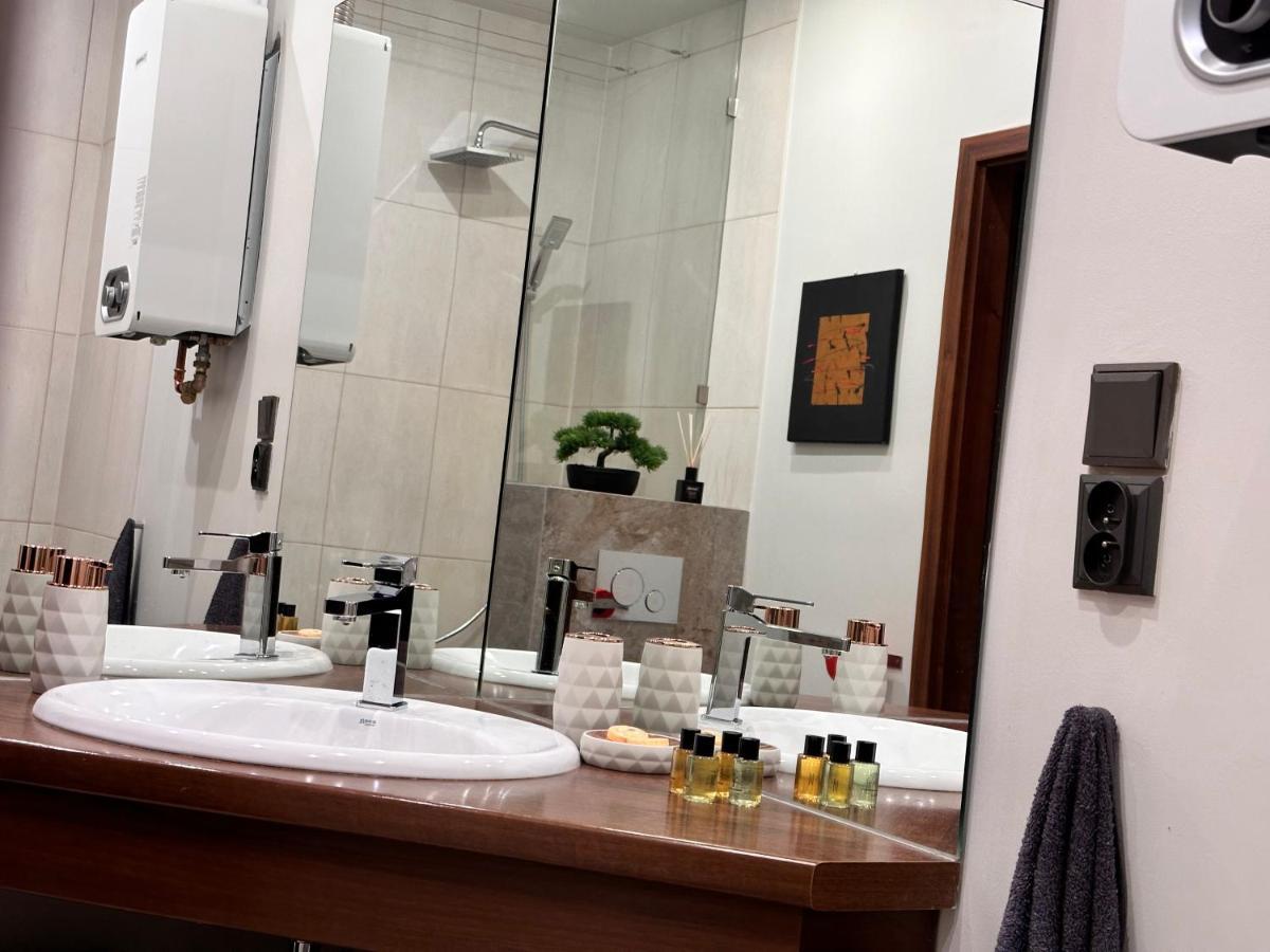 Be Inn - Luxury Apartment Gliwice Eksteriør bilde